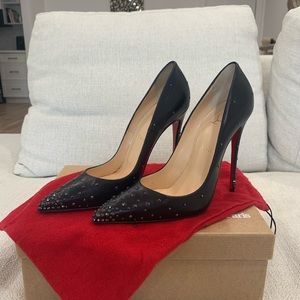 Selling Brand New NEVER worn Christian Loubitons. Size 38.5